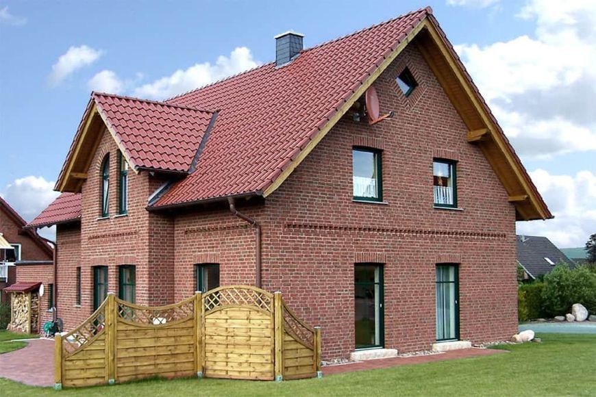 Керамическая черепица Roben Bornholm Каштановая Ангабована 2302 фото