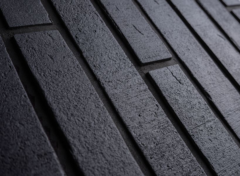 Фасадна плитка Loft Brick Вулкано, ручне формування, темний відтінок з ефектом старовинної цегли 2253 фото