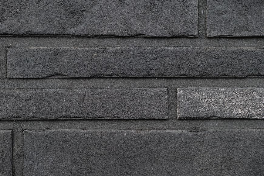 Фасадная плитка Loft Brick Дублин 50, ручная формовка, насыщенный тёмно-коричневый оттенок с эффектом старого кирпича 2277 фото