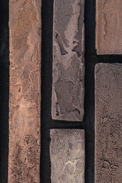 Фасадная плитка Rockface 539, ручная формовка с аутентичным рельефом 232 фото