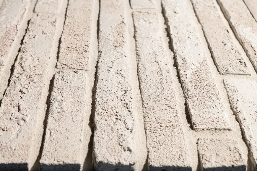 Фасадная плитка Loft Brick Rockface 542, ручная формовка с природным рельефом 235 фото