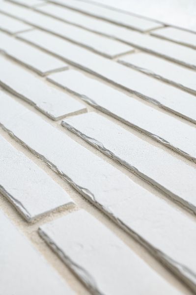 Фасадна плитка Loft Brick Моноблан 20 Рігель, 490&times;40&times;20 мм, біла ручної роботи з ефектом старої цегли 2255 фото
