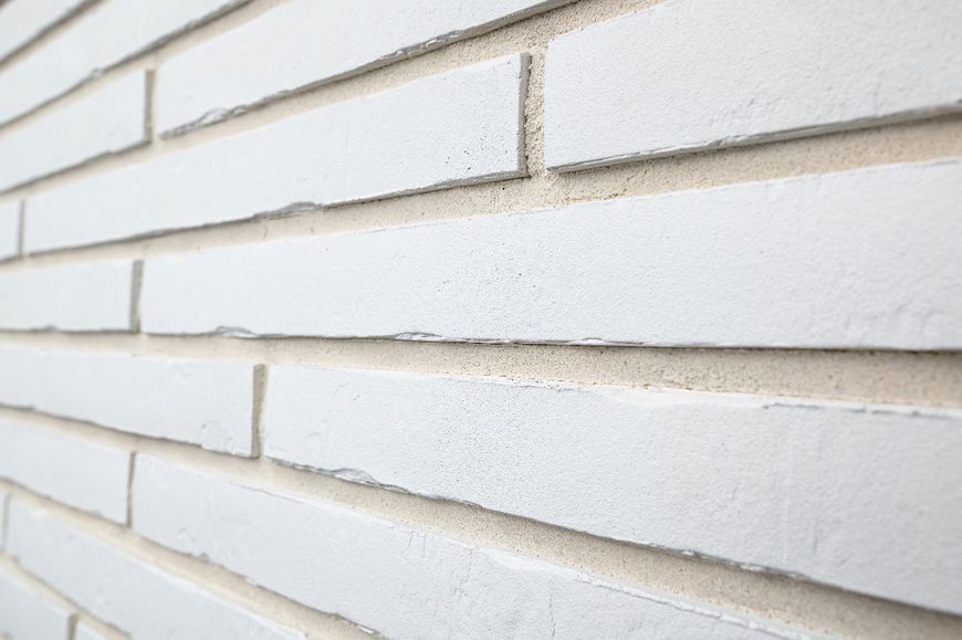 Фасадна плитка Loft Brick Моноблан 20 Рігель, 490&times;40&times;20 мм, біла ручної роботи з ефектом старої цегли 2255 фото
