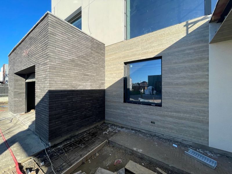 Фасадна плитка Loft Brick Луна Grey, ручне формування, сірий ригель з природною фактурою 2257 фото